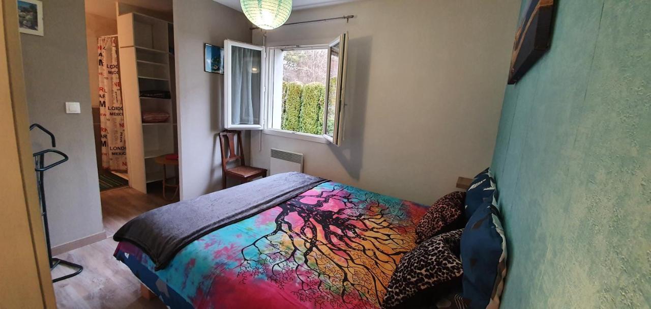 2 Vraies Chambres Privees Au Calme Dans Villa De Campagne Plain-Pied 105M2 Avec Piscine A Montfaucon Montfaucon  외부 사진