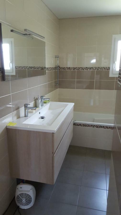 2 Vraies Chambres Privees Au Calme Dans Villa De Campagne Plain-Pied 105M2 Avec Piscine A Montfaucon Montfaucon  외부 사진